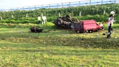 Camioneta volcada