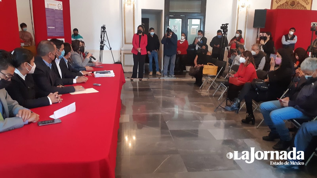 información falsa de becas escolares en Tlalnepantla