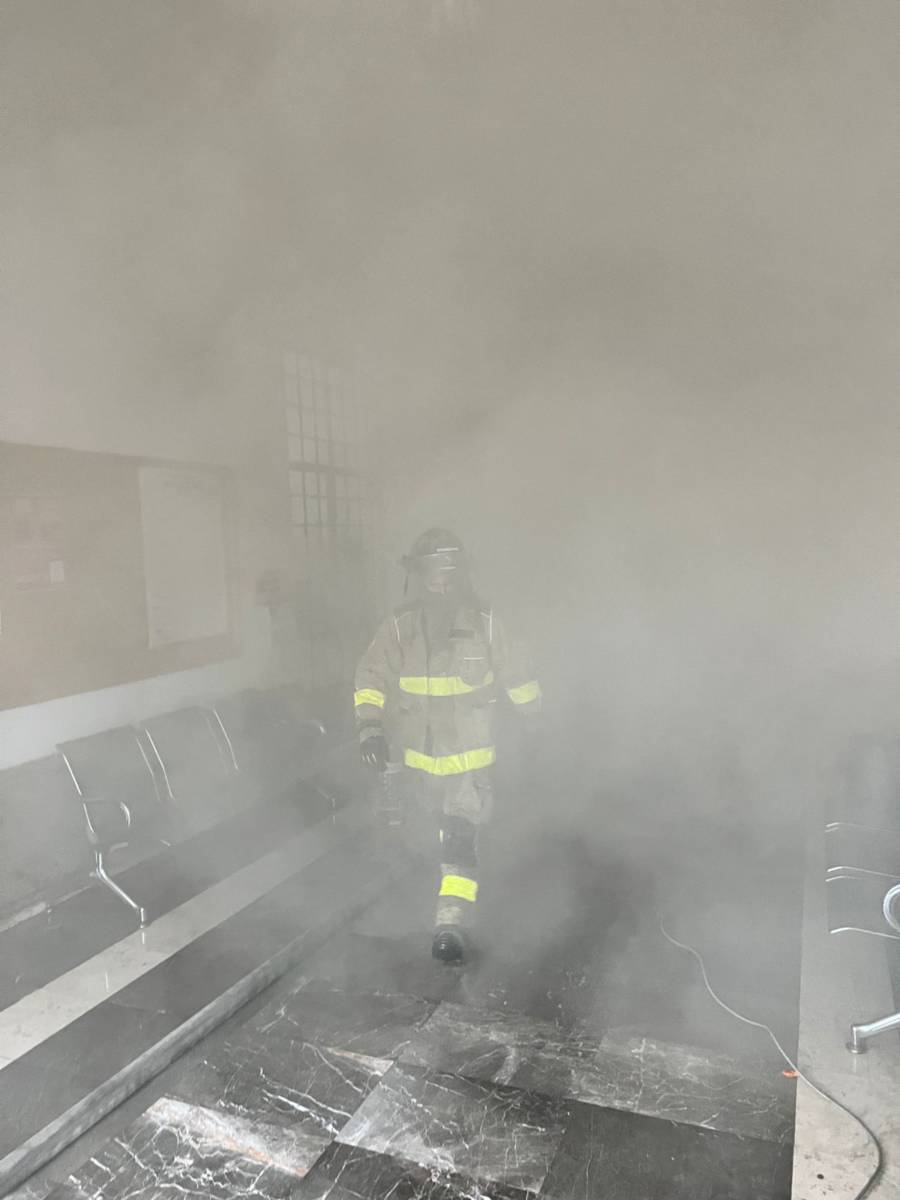 Incendio se registra en Palacio municipal de Tlalnepantla