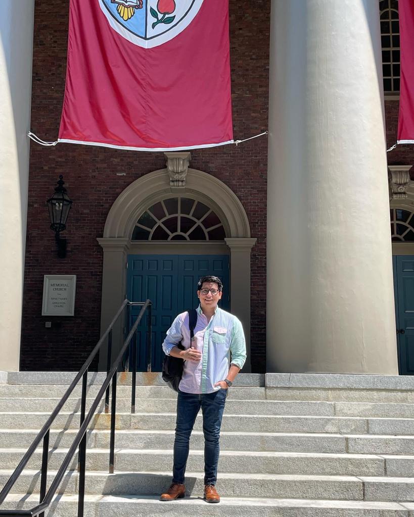 Estudiante de la UAEMéx realiza estancia en Harvard 