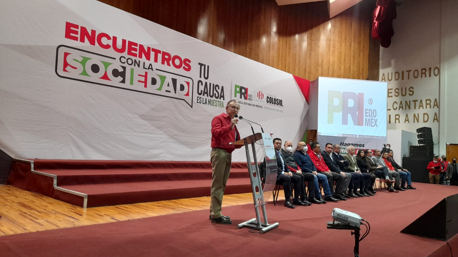 Raymundo Carbajal reconoce crisis del PRI, insta a recuperarlo