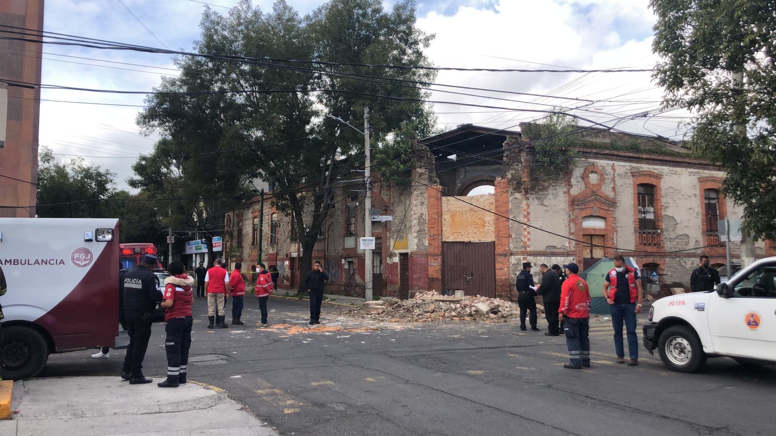 Cuatro edificios antiguos en riesgo de colapso en Toluca