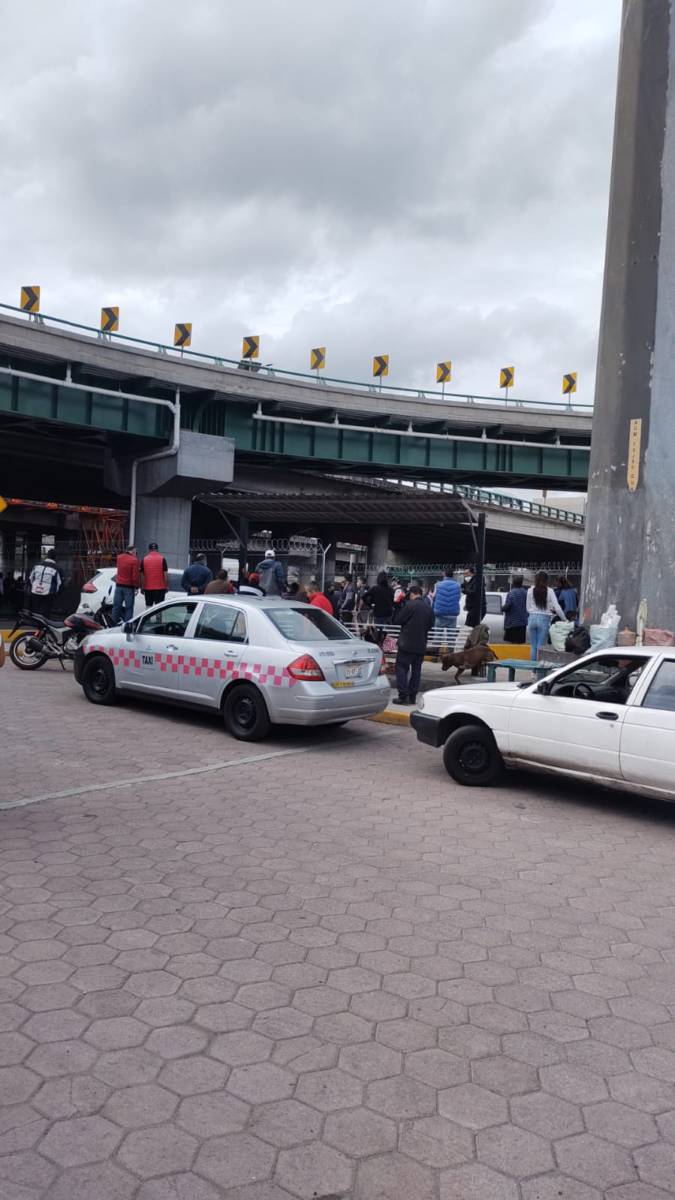 Autopista Naucalpan-Ecatepec bloqueada por Vecinos de San Ixhuatepec