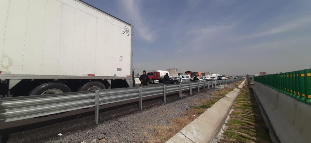 tráiler en la México-Pachuca