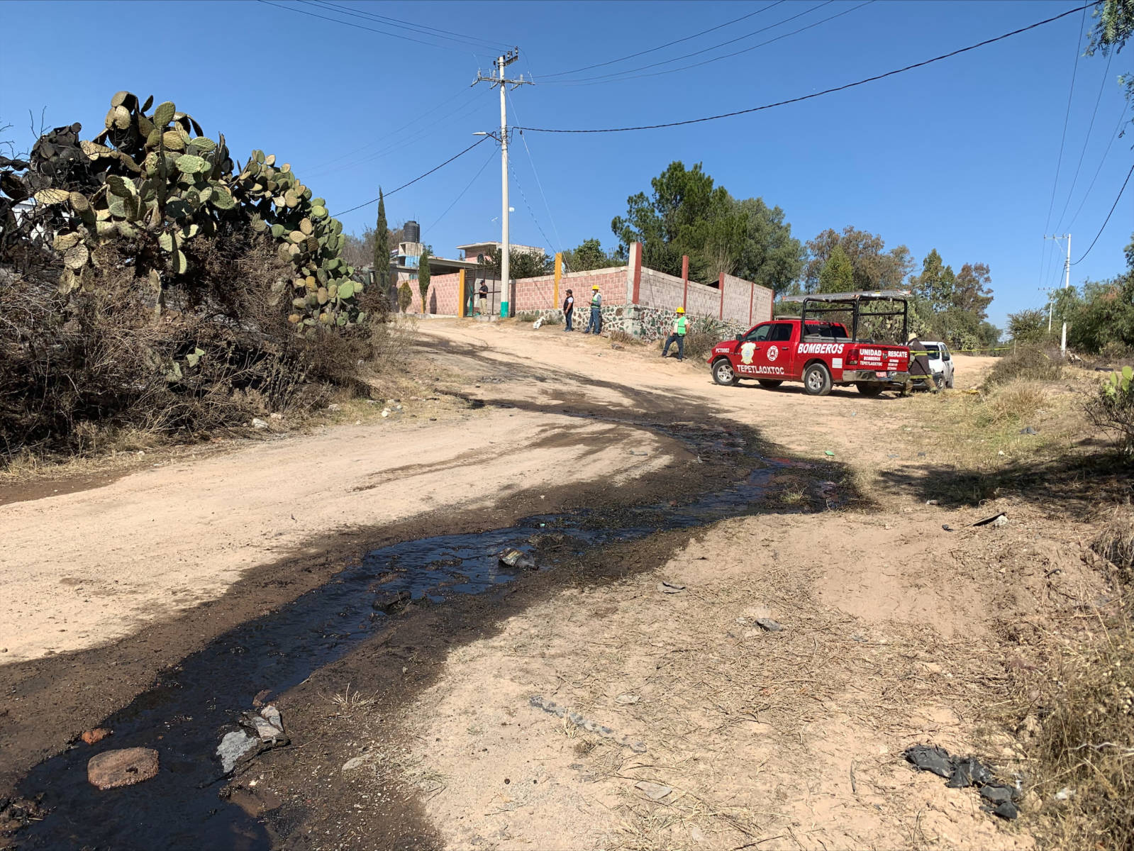 incendio-de-llantas-en-san-martin-de-las-piramides