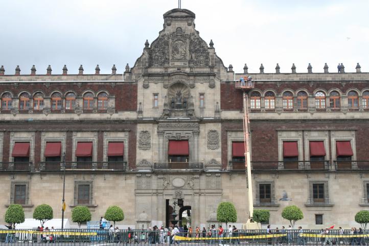 El presidente Andrés Manuel López Obrador se encuentra aislado y en recuperación en Palacio Nacional. Foto: La Jornada