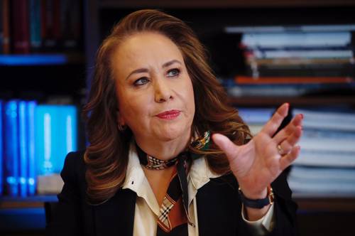 Yasmín Esquivel está siendo investigada por plagio de tesis. Foto: La Jornada Nacional