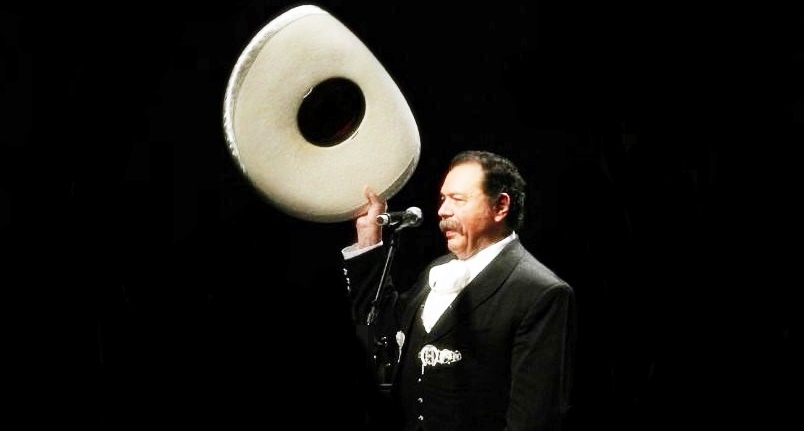 Quien viviera para darle difusión a la música mexicana, el tenor, poeta, pintor y musicólogo, falleció a los 73 años. Foto: Facebook