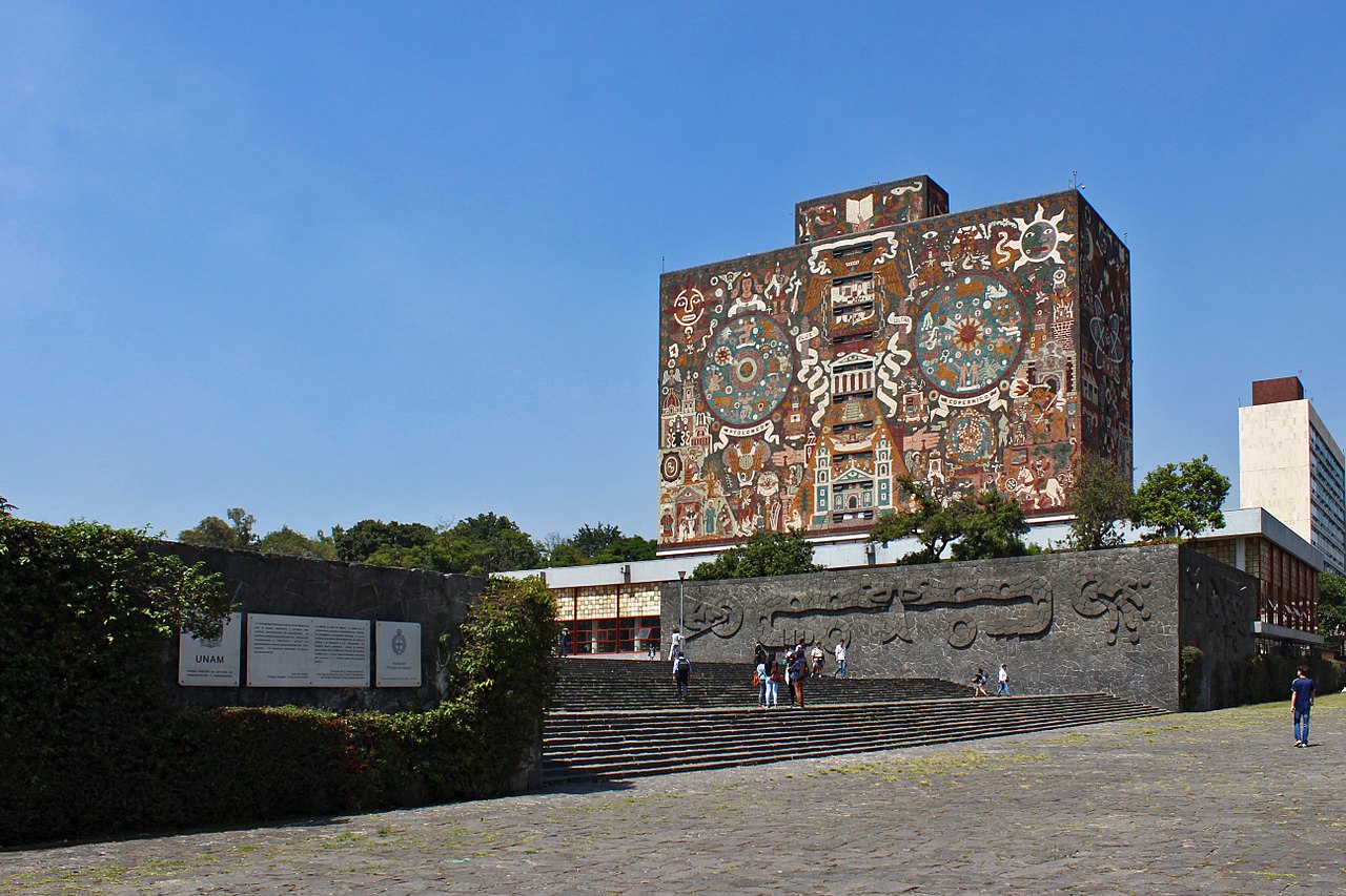 Foto de la Biblioteca Central de la UNAM, que será fumigada junto con las instalaciones por la presencia de chinches.