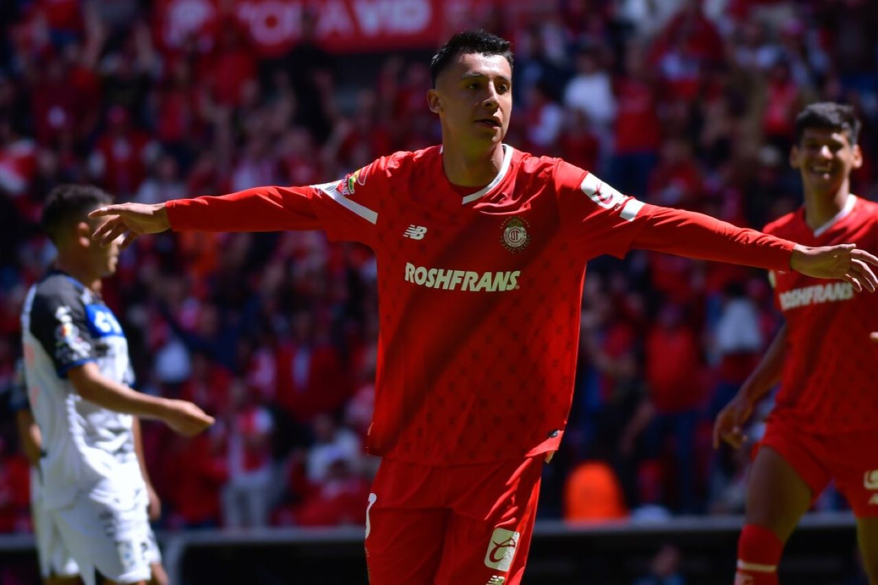 Foto de jugadores del Toluca, que se enfrentarán a León este sábado en vivo en punto de las 19:00 horas.