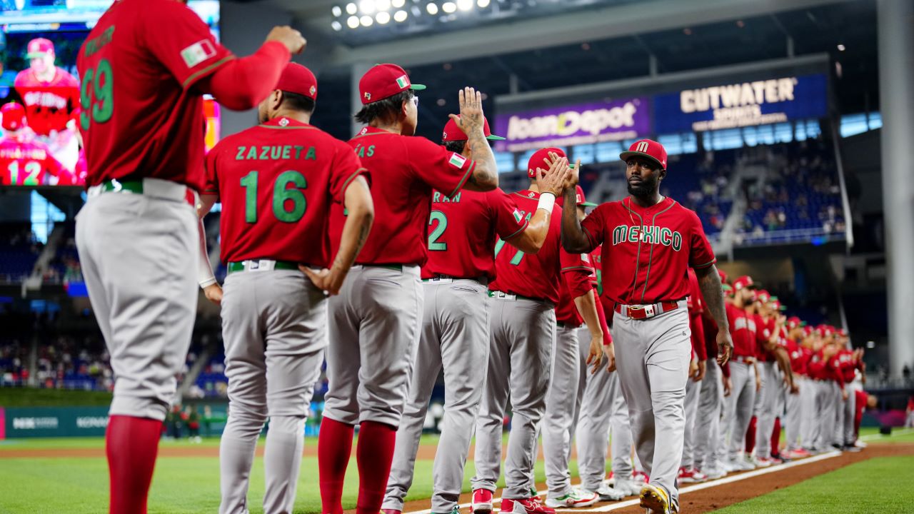 Foto de la Selección Mexicana de Béisbol, ganadora del Premio Nacional del Deporte 2023.