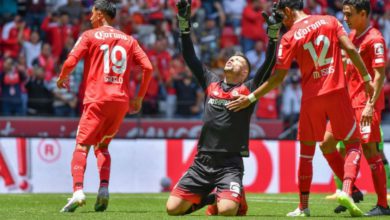 Foto de jugadores del Toluca, que enfrentarán al Querétaro en vivo al mediodía de este domingo.