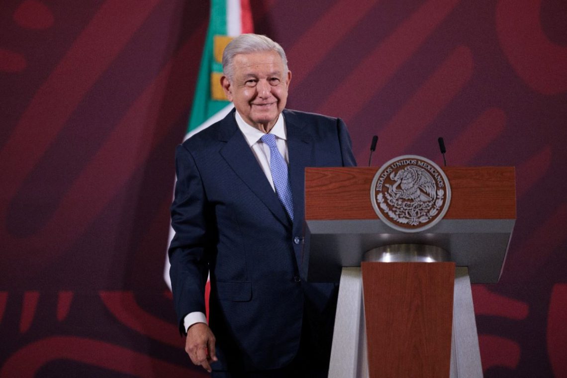 AMLO celebra aprobación del PEF 2024