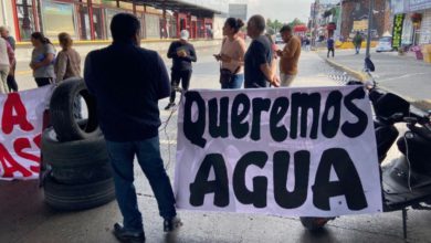 Foto de vecinos de Ecatepec que protestan por la falta de agua.