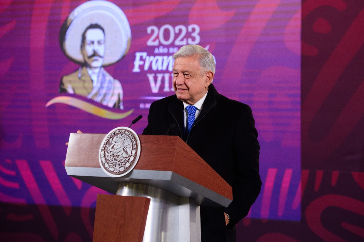 Andrés Manuel López Obrador se debe a que ya se terminaron los enjuagues y las triquiñuelas que se hacían antes para lograr la mayoría calificada, como ahora. Foto: Presidencia