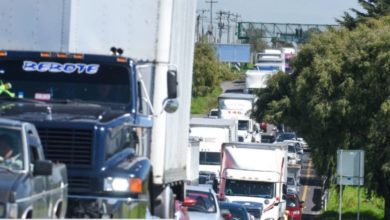 Según el reporte que mostró, los operativos y el reforzamiento en las carreteras de 10 estados del país en 2023 permitieron dicha disminución en un 7 por ciento, al pasar de 4 mil 761 casos en el primer a 4 mil 440 en el segundo semestre del año pasado. Foto: La Jornada