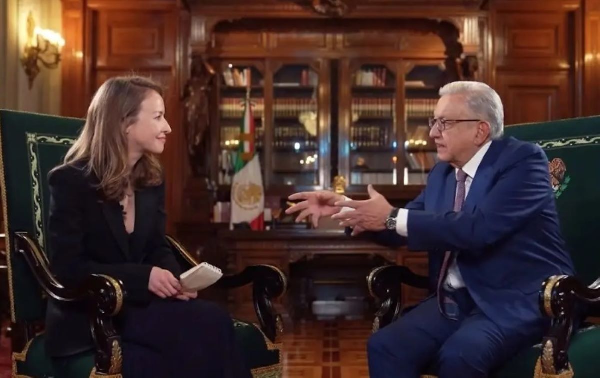 El Presidente Andrés Manuel López Obrador hace unas semanas concedió una entrevista a la periodista de origen ruso Inna Afinogenova, para el Canal Red. Foto: La Jornada