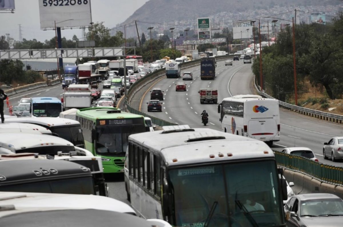 Los choferes cerrarán siete de las arterias que conectan al Edomex con la metrópoli y otras entidades. Foto: La Jornada