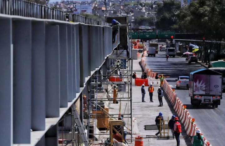 El anuncio lo dio a conocer el palacio municipal de Valle de Chalco como medida para garantizar la seguridad de los automovilistas, usuarios del transporte público, trabajadores y peatones. Foto: La Jornada.