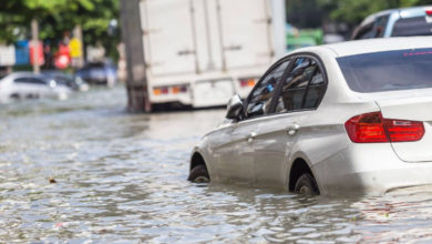 ¿Qué debo hacer y quién paga si mi auto se queda en una inundación?