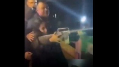 Captan en VIDEO a candidata a alcaldesa del PAN disparando una metralleta. Foto: Tomada del video