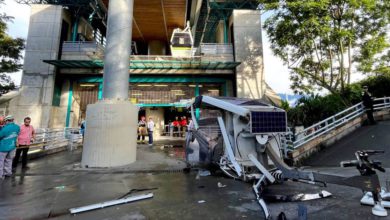 VIDEO: Se desploma cabina de teleférico; hay un muerto y 20 lesionados