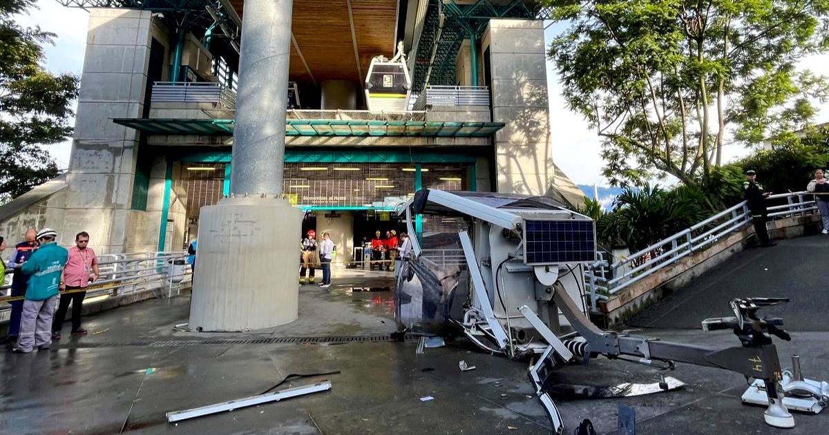 VIDEO: Se desploma cabina de teleférico; hay un muerto y 20 lesionados