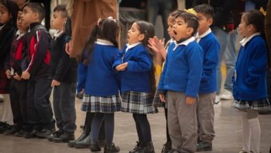 Ya te dimos a conocer el nuevo calendario escolar, que las mismas autoridades educativas anunciaron para el ciclo 2024-2025, el cual arranca para escuelas públicas y privadas el lunes 26 de agosto de este año. Foto: La Jornada.