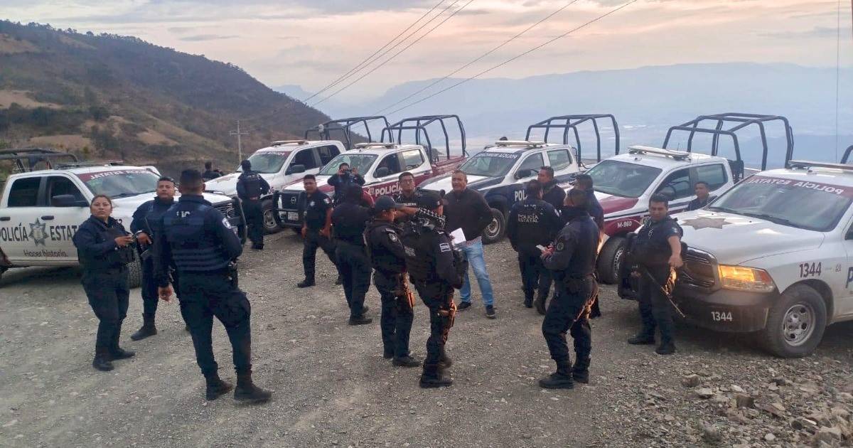 Confunden a vendedores con robachicos; casi los linchan en Puebla