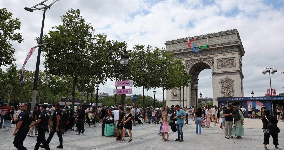 Con la Luna llena de postal, París 2024 se encuentra listo para comenzar la justa veraniega. Cortesía EFE