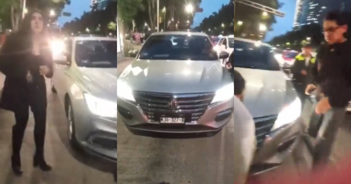 Este auto invade carril confinado del Metrobús en Reforma y causan zafarrancho sus ocupantes