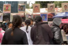 En conmemoración de los 10 años de Ayotzinapa, marchan los padres de los 43 estudiantes desaparecidos de la Normal Rural, Raúl Isidro Burgos.