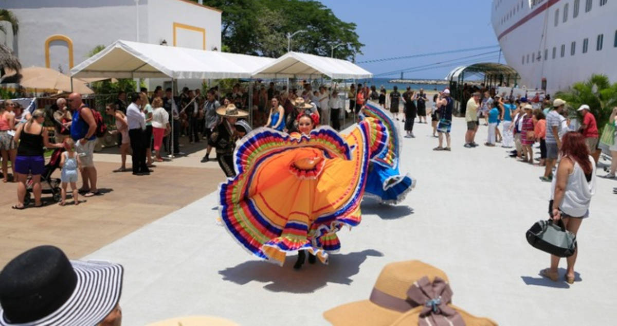 Puente de las Fiestas Patrias dejará una derrama económica de 30 mmdp: Sectur