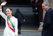 Claudia Sheinbaum cruza las puertas de Palacio Nacional como presidenta