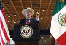 México debería estar celebrando la “victoria” de la captura de “El Mayo”: Ken Salazar