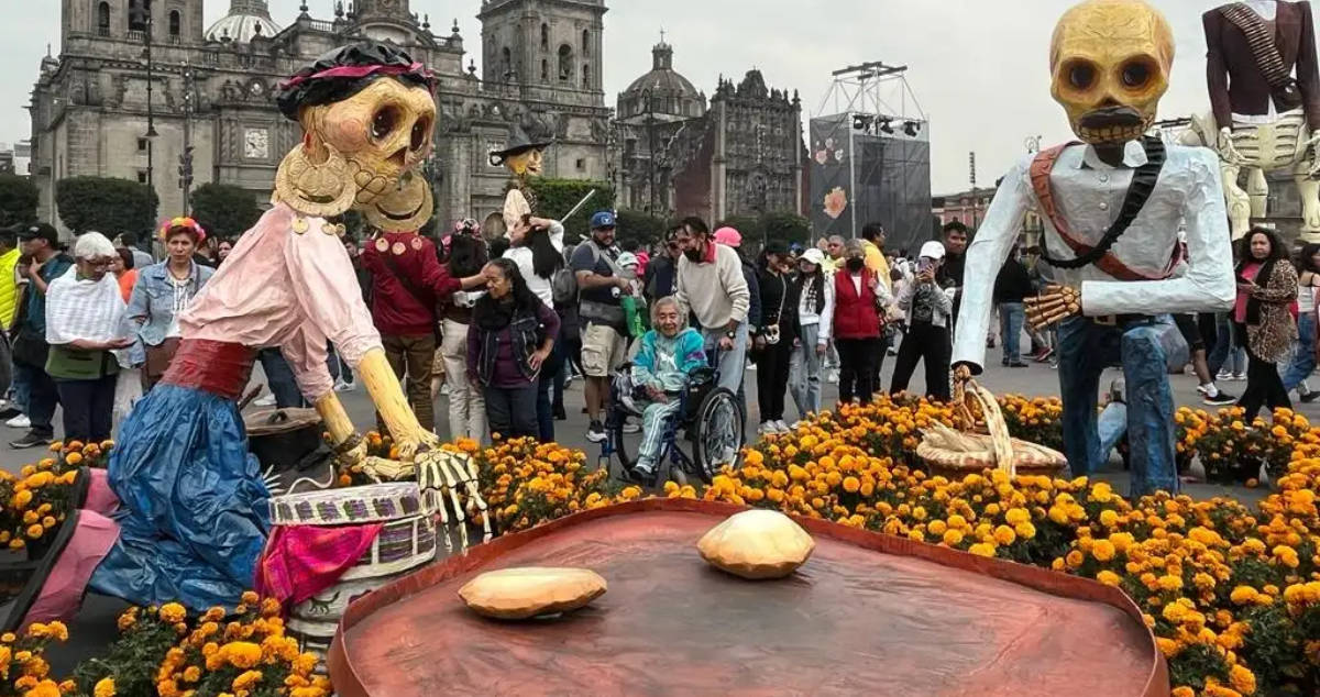 Estás estaciones del Metrobús estarán CERRADAS por el Desfile del Día de Muertos 2024