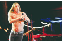 Puede que el nombre de Iggy Pop aparezca en letras pequeñas al lado de Paul McCartney en el Corona Capital, pero es más importante que eso.